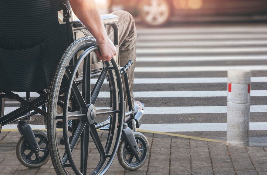 Mobilité : les fauteuils roulants bientôt accessibles à tous, sans frais !