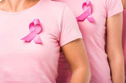 Octobre rose : comment le cancer du sein impacte votre assurance de prêt ?