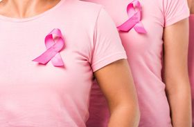 Octobre rose : prévenir le cancer du sein affecte le prix de votre assurance emprunteur