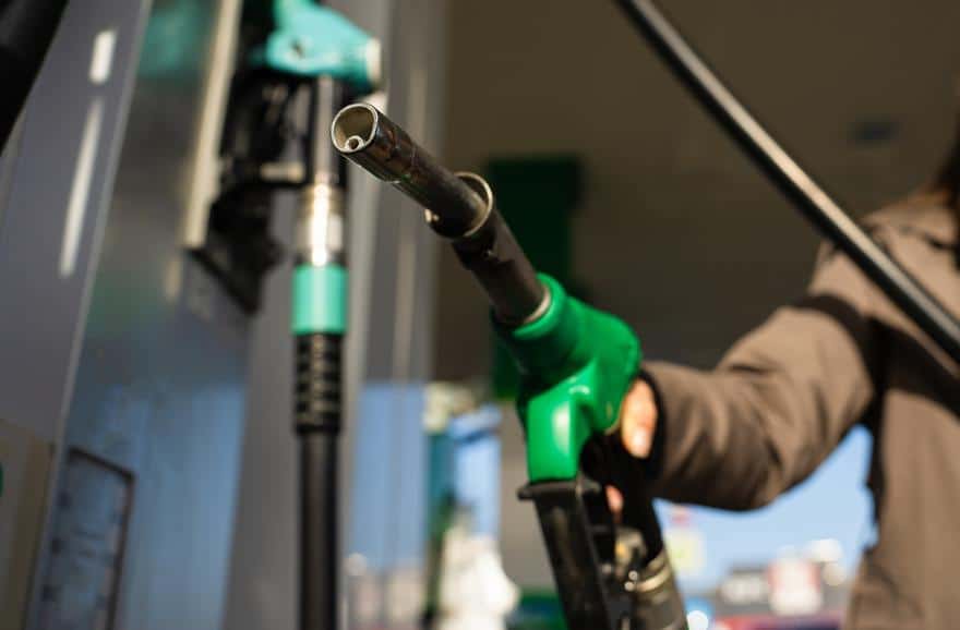 Carburant : 77 % des Fran&ccedil;ais ont renonc&eacute; &agrave; au moins une d&eacute;pense