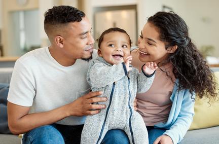 Congé de naissance 2026 : jusqu'à deux mois supplémentaires pour les parents, comment en profiter ?