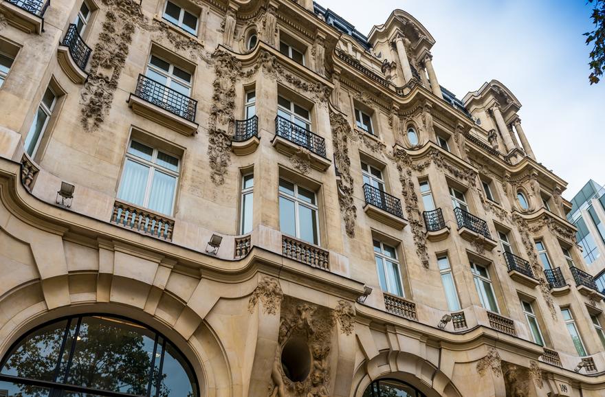 Immobilier : la hausse des prix de l'ancien freine le pas