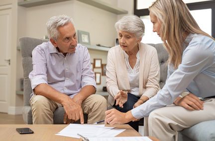 Acheter un bien après 60 ans : quelle assurance de prêt ?